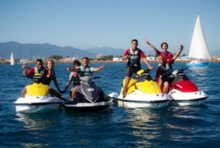 Fai un viaggio in moto d'acqua vicino a St Cyprien 